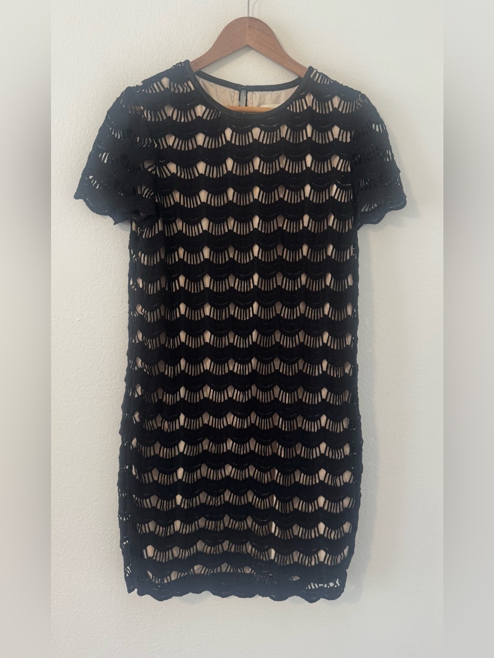 Kate Spade Virginia Black Scalloped Lace Shift Dress LBD Cocktail Crochet 10